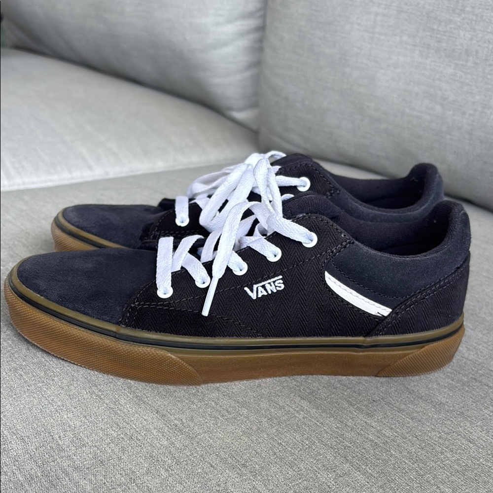 Vans Seldan style youth blue shoes.  Size 5. - Picture 4 of 4